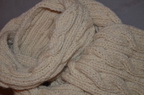 Écharpe à torsades en laine